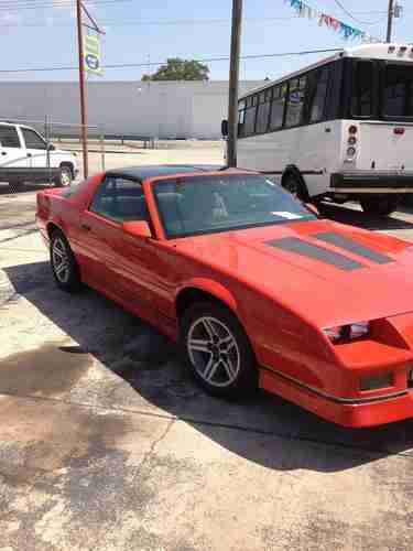 1987 Chevrolet Camaro Z28 Iroc-Z Convertible 2-Door 5.7L, image 4