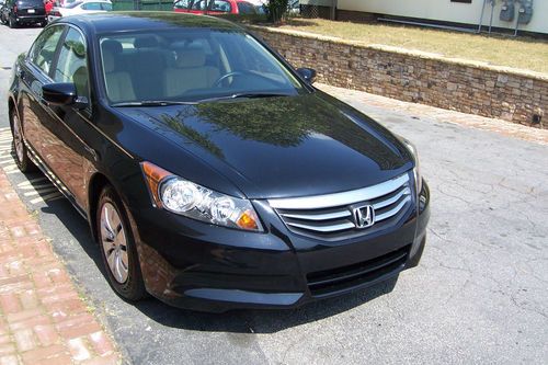 2011 honda accord lx sedan 4-door 2.4l only 14k