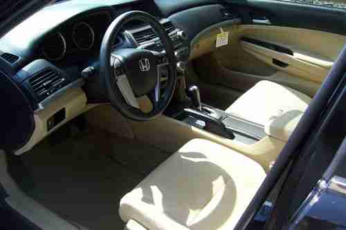 2011 Honda Accord LX Sedan 4-Door 2.4L Only 14K, image 5