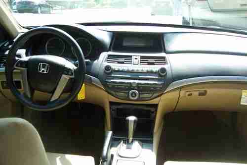 2011 Honda Accord LX Sedan 4-Door 2.4L Only 14K, image 7