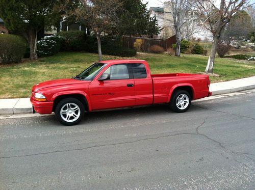 2001 dodge dakota r/t -  low miles!