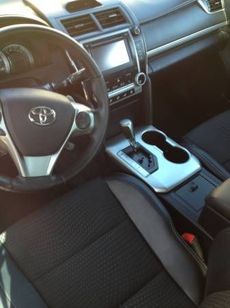 2012 toyota camry se sedan 4-door 2.5l