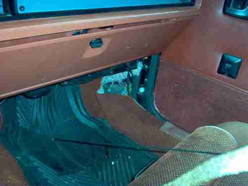 1985 MUSTANG GT/LX 5.0 AUTO RUNS GREAT OR RESTORE THIS CLASSIC CONVERTIBLE!!!!, US $2,200.00, image 9