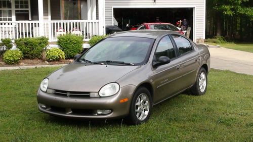 2000 dodge neon es sedan 4-door 2.0l