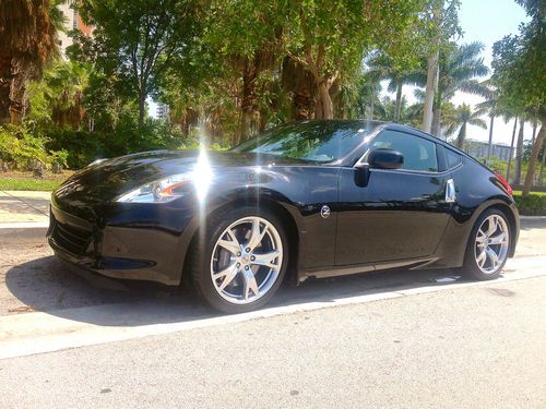 2012 nissan 370z touring with sport package