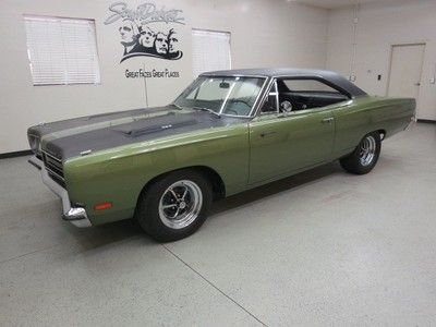 1969 plymouth "roadrunner" 2 dr. h.t. resto. 383 c.i. 4 spd. straight, tight !!