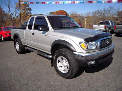2004 tacoma sr5 xtracab, auto, 2.7l 4 cyl, 4wd, ect, low miles 41k