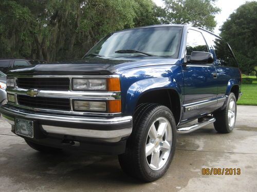 1999 chevrolet tahoe lt sport utility 2-door 5.7l 4x4,92,000mi. best of the best