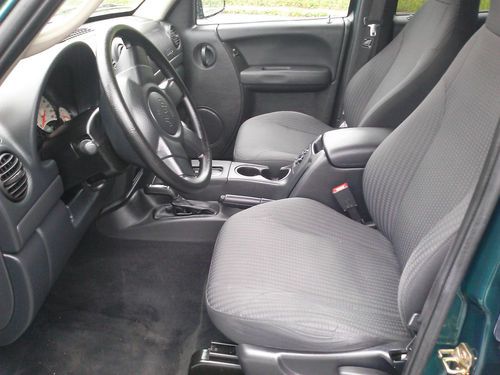 03' Jeep Liberty Sport*VERY CLEAN*RUNS GREAT*SHARP, image 9