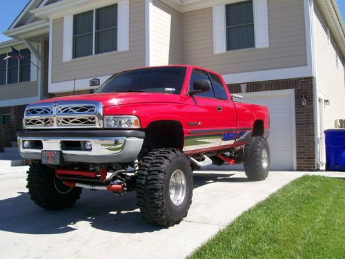 Big red dodge ram 2500 4x4 lifted