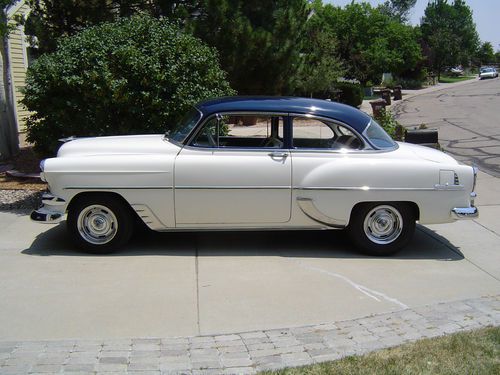 1954 chevrolet 2 door sedan