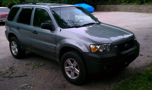 2005 ford escape hybrid sport utility 4-door 2.3l needs work