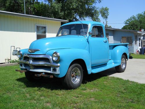 1955 1st series chevrolet delux cab short box half ton pick up truck