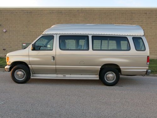 1999 ford e350 high top 138" wheelbase wheelchair van, very clean, 800lb lift!!