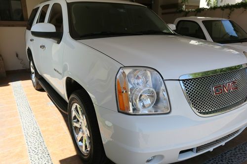 2008 gmc yukon denali sport utility 4-door 6.2l