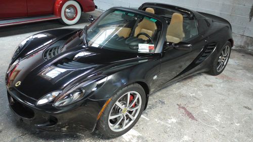 2005 lotus elise base convertible 2-door 1.8l