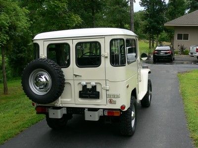 1976 Toyota FJ 40, image 2
