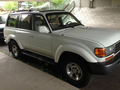 1996 Toyota Land Cruiser Base Sport Utility 4-Door 4.5L, image 2
