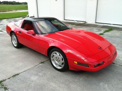 1996 chevrolet corvette base hatchback 2-door 5.7l