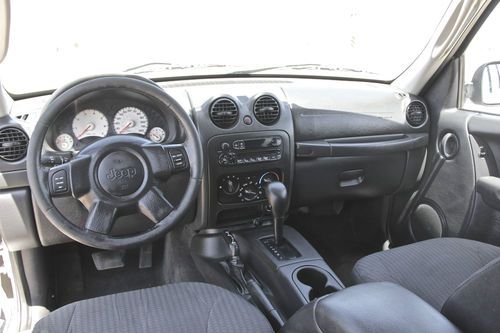 2004 Jeep Liberty Sport Utility 4-Door 3.7L, US $8,500.00, image 3