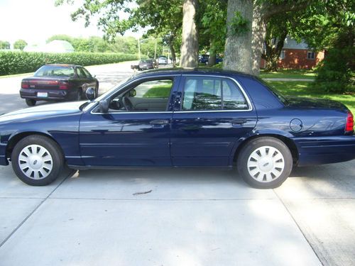 2010 ford crown victoria police interceptor sedan 4-door 4.6l