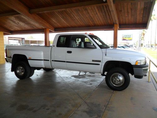 Smart buy!!!! 1998 ram 3500 clean title