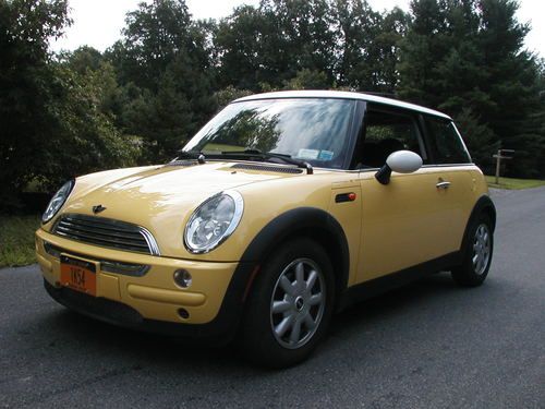 2004 mini cooper 1.6l i4 16v florida car no rust 5 speed  panoramic roof rare