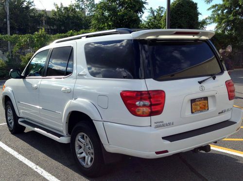 2004 toyota sequoia - 4x4 v8 engine