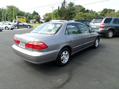 NO RESERVE 2000 HONDA ACCORD EX REAL CLEAN DRIVES GREAT, image 3