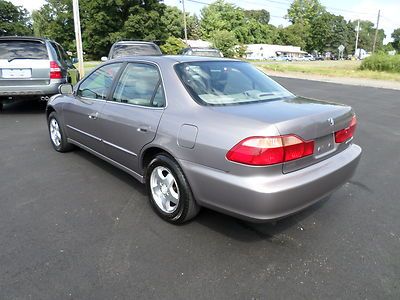NO RESERVE 2000 HONDA ACCORD EX REAL CLEAN DRIVES GREAT, image 4