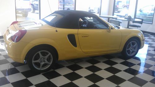 2000 toyota mr2 spyder base convertible 2-door 1.8l