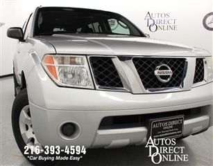 We finance 05 le 4wd 3rd row cd stereo keyless entry alloy wheels tow hitch v6