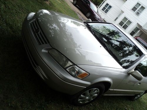 1997 toyota camry ce sedan 4-door 2.2l