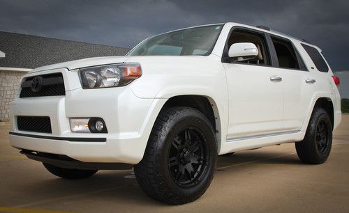 2011 toyota 4r sr5 blizzard white 18" black wheels 4x4 leather tint trail