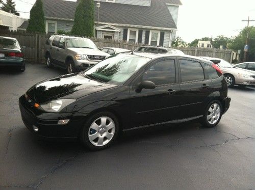 2002 ford focus zx5 hatchback 5-door 2.0l - roush racing package