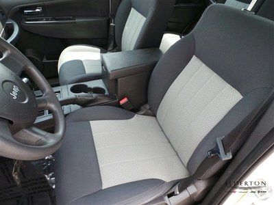 white Sport SUV 3.7L automatic A/C ABS low miles clean car fax new tires MP3, image 8