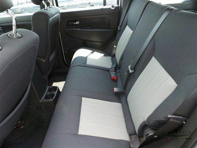 white Sport SUV 3.7L automatic A/C ABS low miles clean car fax new tires MP3, image 9