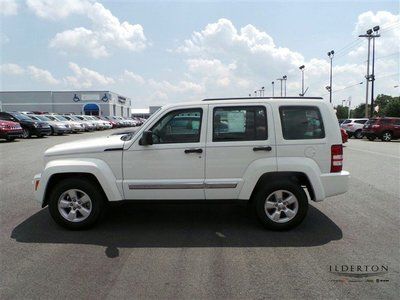 white Sport SUV 3.7L automatic A/C ABS low miles clean car fax new tires MP3, image 12