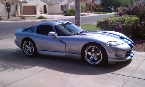 1999 dodge viper gts