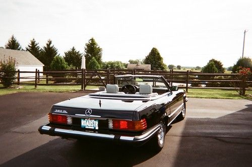 1983 Mercedes Benz 380SL Convertible Roadster, image 2