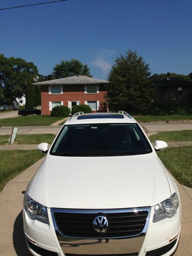 2009 volkswagen passat komfort wagon 4-door 2.0l