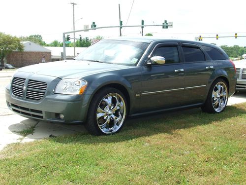 2006 dodge magnum se wagon 4-door 2.7l