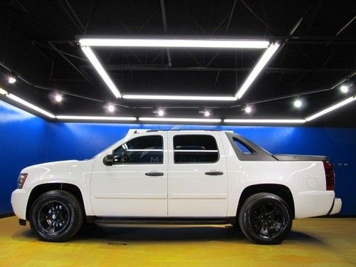Chevrolet avalanche lt crew cab navigation rear entertainment