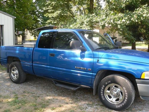 1999 Dodge Ram 1500 pick -up Laramie slt/st