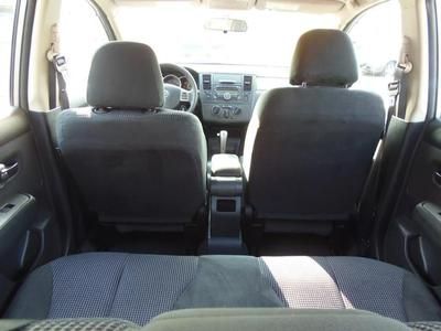 Hatchback 1.8L CD AM/FM radio Air Conditioning WE FINANCE, image 9