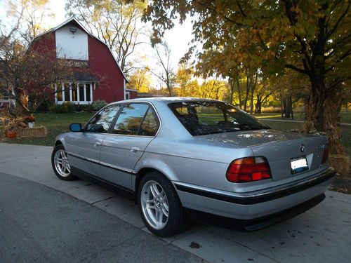 1998 bmw 740i base sedan 4-door 4.4l