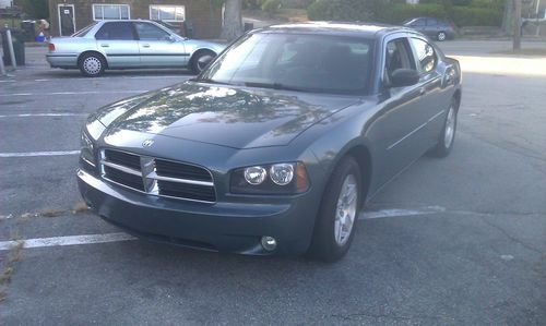 2006 dodge charger sxt sedan 4-door 3.5l, satellite radio, mint!