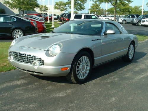 2004 ford thunderbird convertible 2-door 3.9l w/ hardtop clean