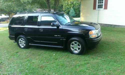 2004 gmc yukon  1500 denali super sharp no reserve!!