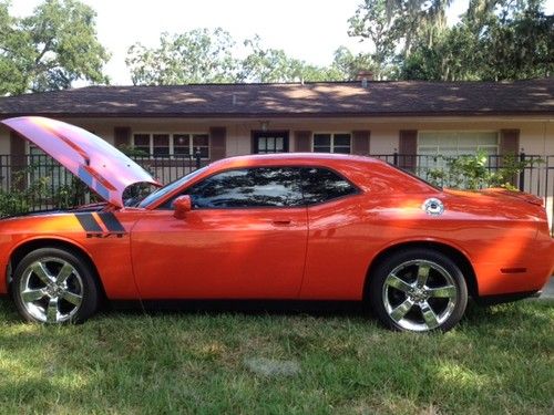 Challenger r/t hemi v8 2 door coupe 5.7l